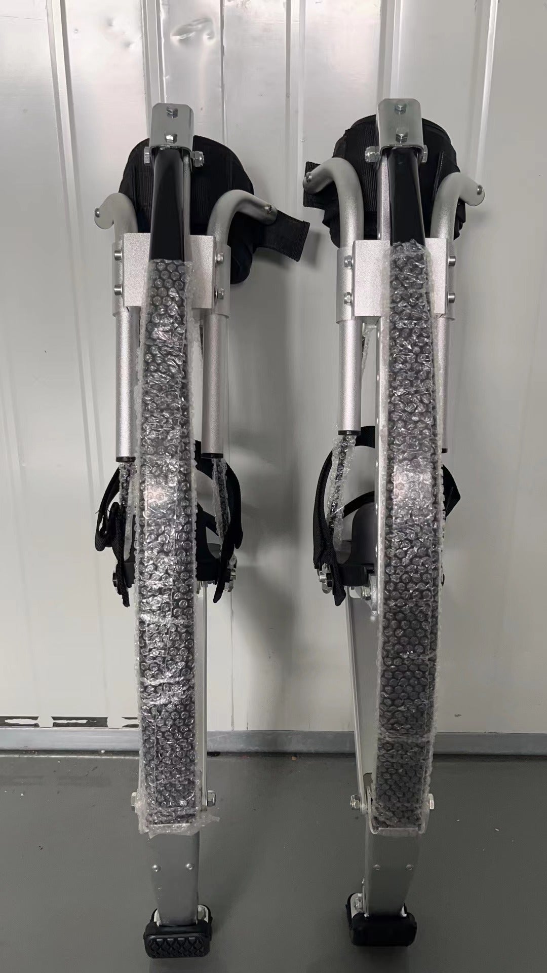 Skyrunner Classic Jumping Stilts with Upgraded Straps Model Size (200-242lbs/90~110kg)